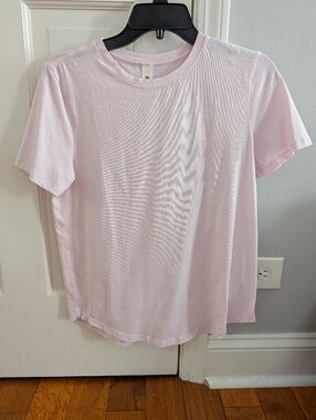 Lululemon Love Crew Shirt Size 6